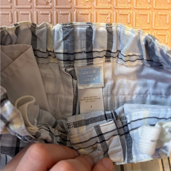 3t boys Janie and Jack shorts - Picture 4 of 4